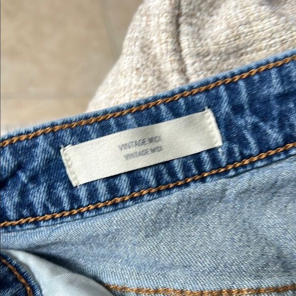 Blue High-Waisted Jean Shorts with Frayed Hem - Picture 4 of 5